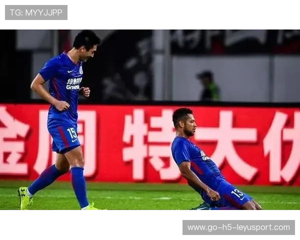 裁判误判复盘视频被广泛讨论，引发规则细化呼声，裁判误判如何处理